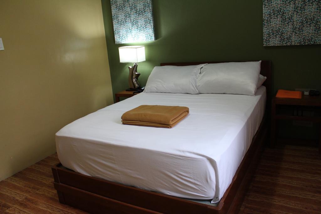 Purple Tree Bed & Breakfast Paranaque City Экстерьер фото